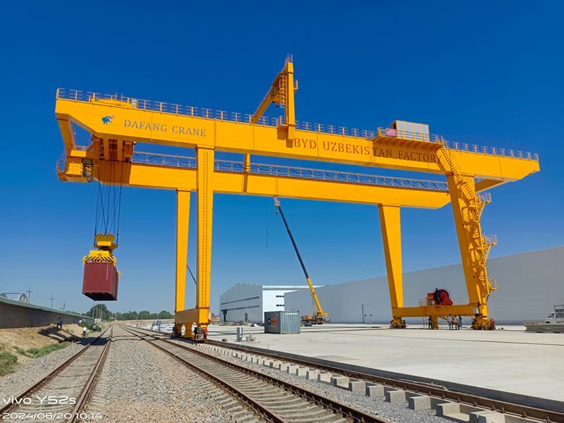 gjm41t32m集装箱门式起重机